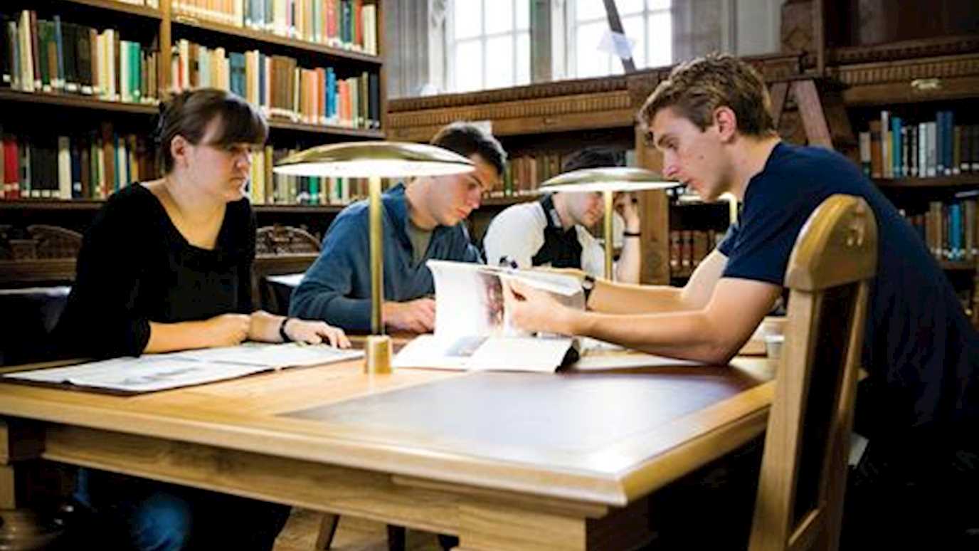 students_founders_Library_3jpg