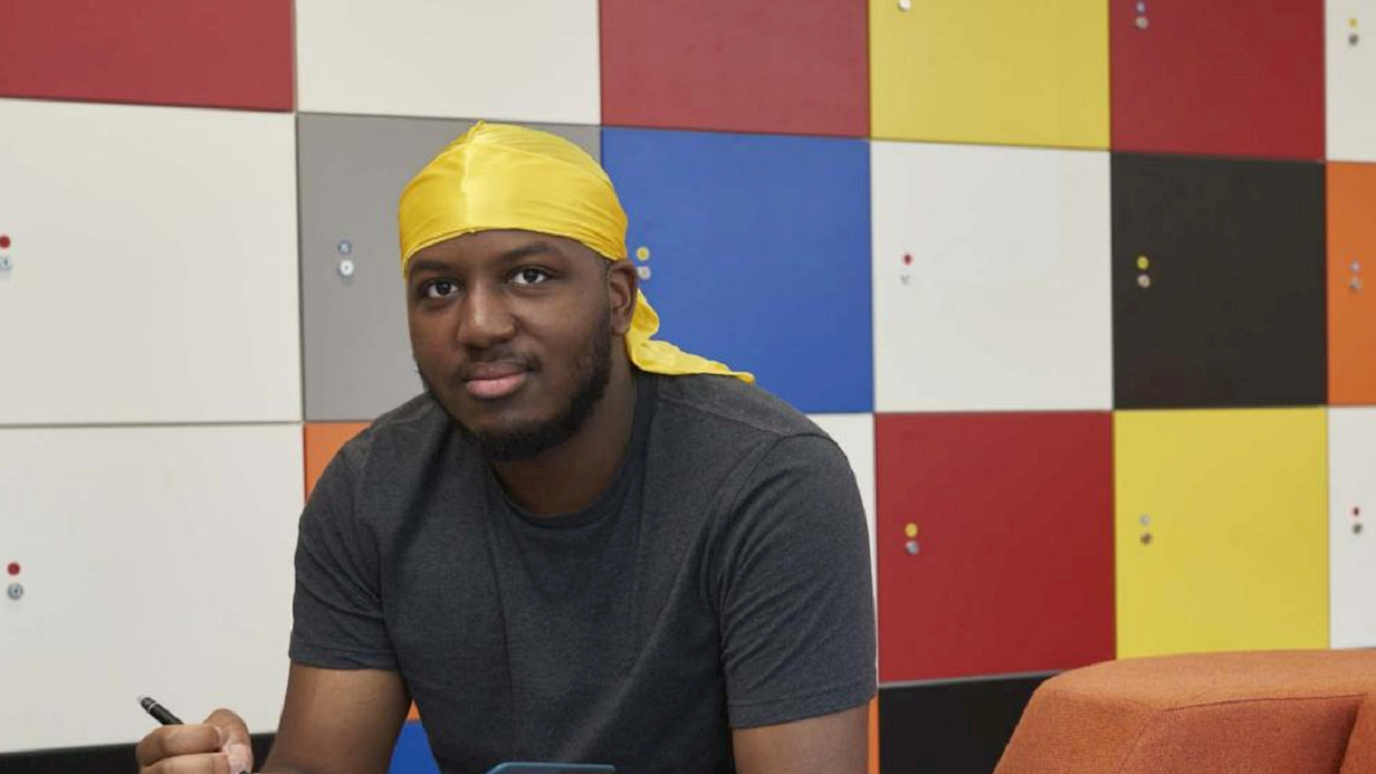 Shaw - Red Rose Scholarship.png