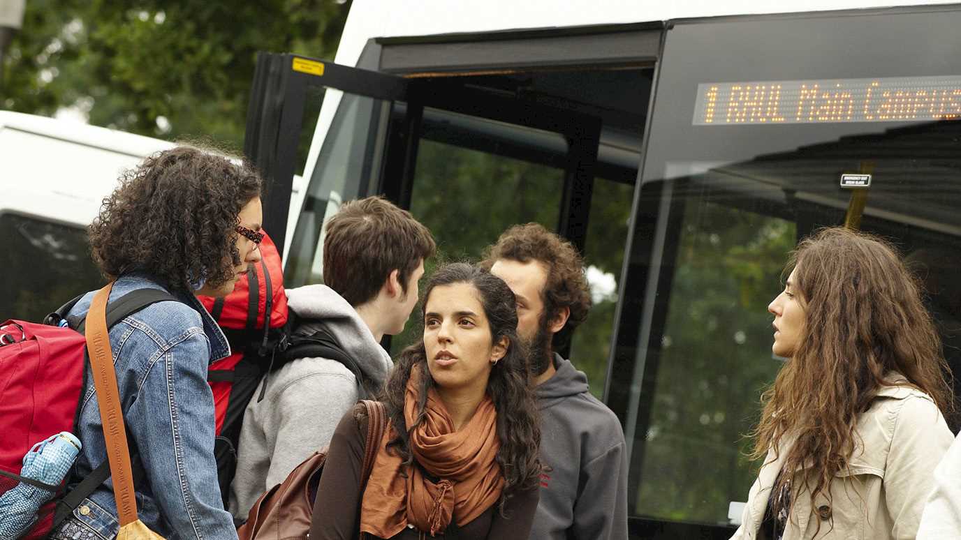 travelling to holloway - International Students